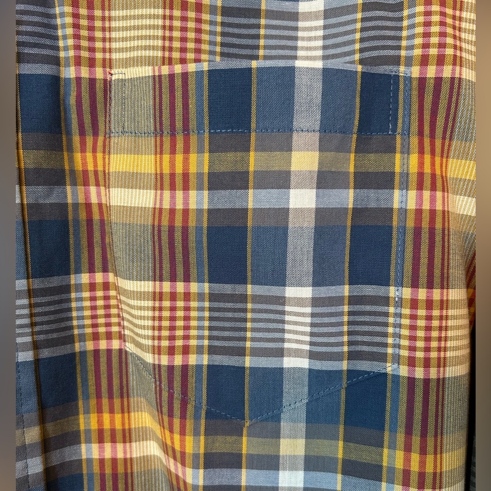 Arrow Plaid Button Down Shirt Size Large NWT - Picture 2 of 7